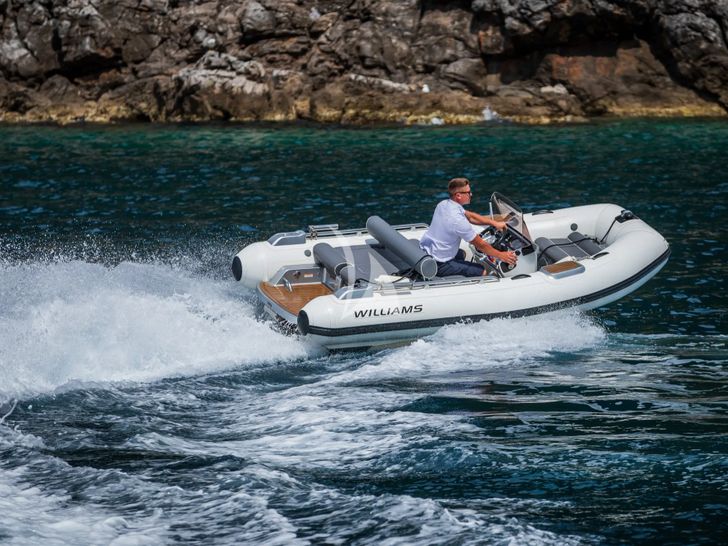 GIORGIO Monte Carlo 86 - tender GIORGIO Monte Carlo 86 - tender