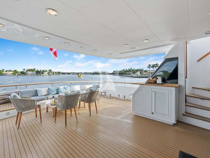 GLADIUS Cantieri di Pisa Akhir 38 - aft deck GLADIUS Cantieri di Pisa Akhir 38 - aft deck