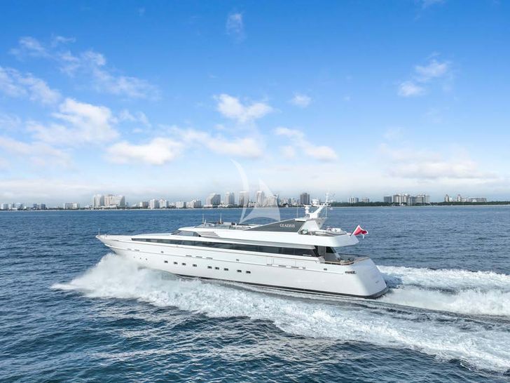 GLADIUS Cantieri di Pisa Akhir 38 - cruising GLADIUS Cantieri di Pisa Akhir 38 - cruising