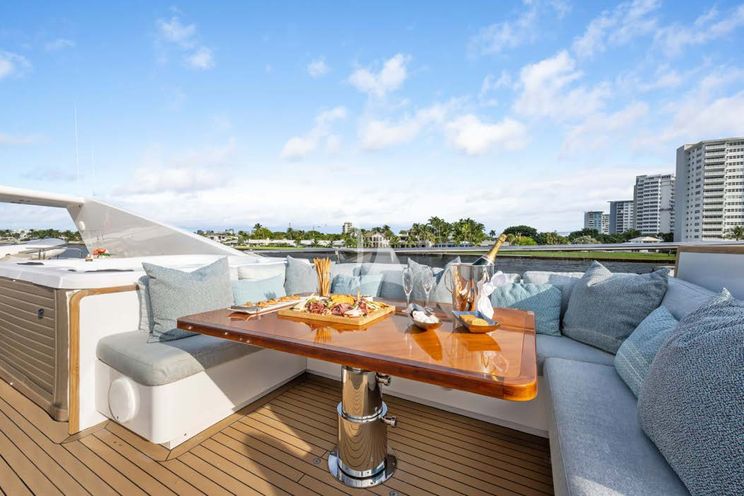 Charter Yacht GLADIUS - Cantieri di Pisa Akhir 38 - 6 Cabins - Athens - Mykonos - Paros - Cyclades - Greece