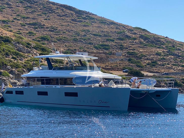 GALUX ONE- Exterior