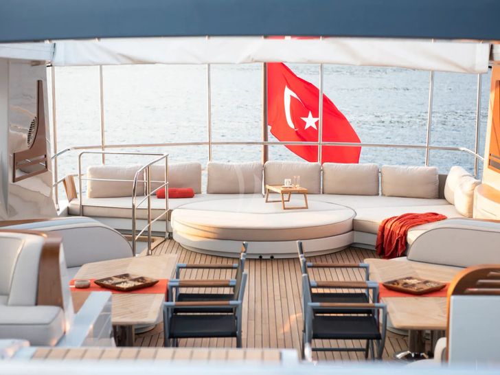 GO Dragos Yachts 111 - flybridge seating and dining area GO Dragos Yachts 111 - flybridge seating and dining area