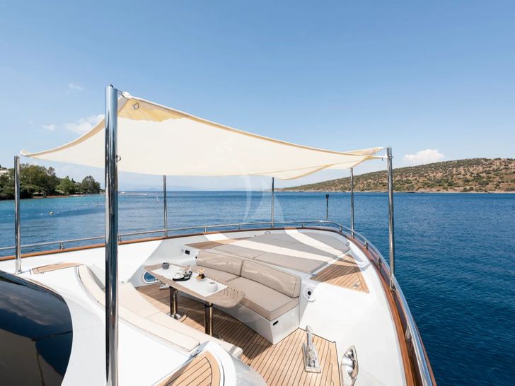 GO Dragos Yachts 111 - foredeck shaded GO Dragos Yachts 111 - foredeck shaded