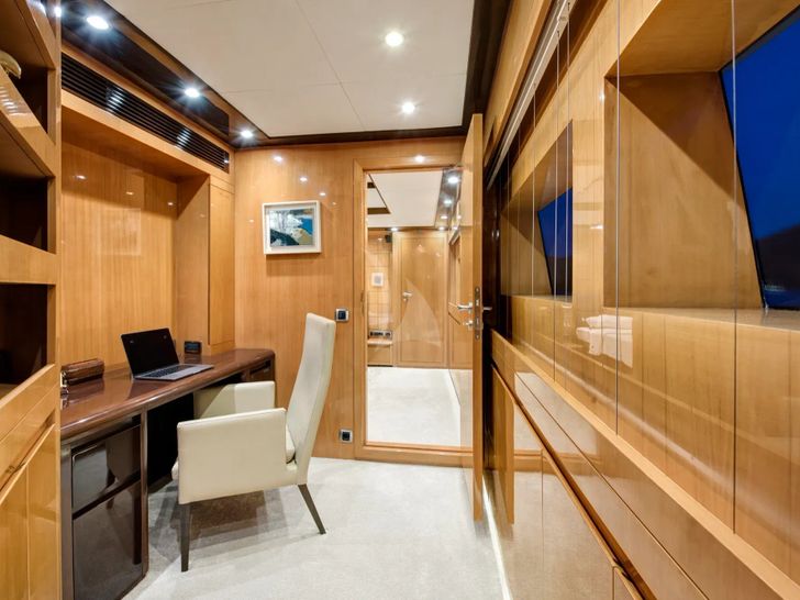 GO Dragos Yachts 111 - master cabin office GO Dragos Yachts 111 - master cabin office