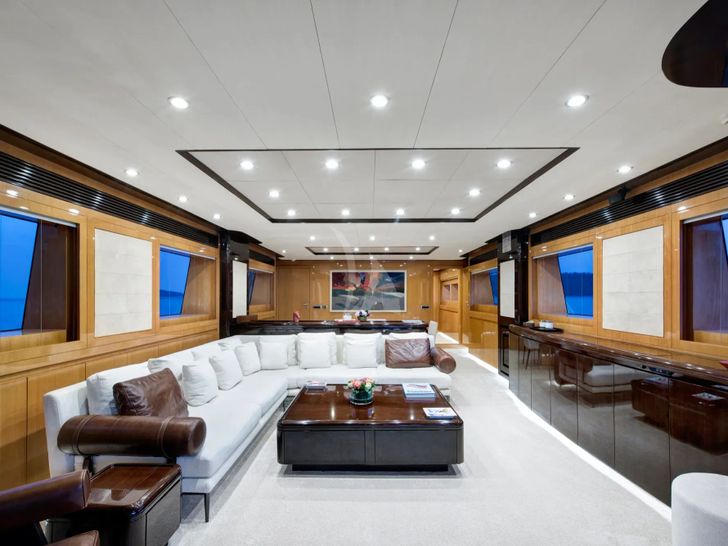 GO Dragos Yachts 111 - saloon seating area GO Dragos Yachts 111 - saloon seating area