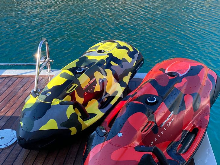 GALUX ONE- Water toys