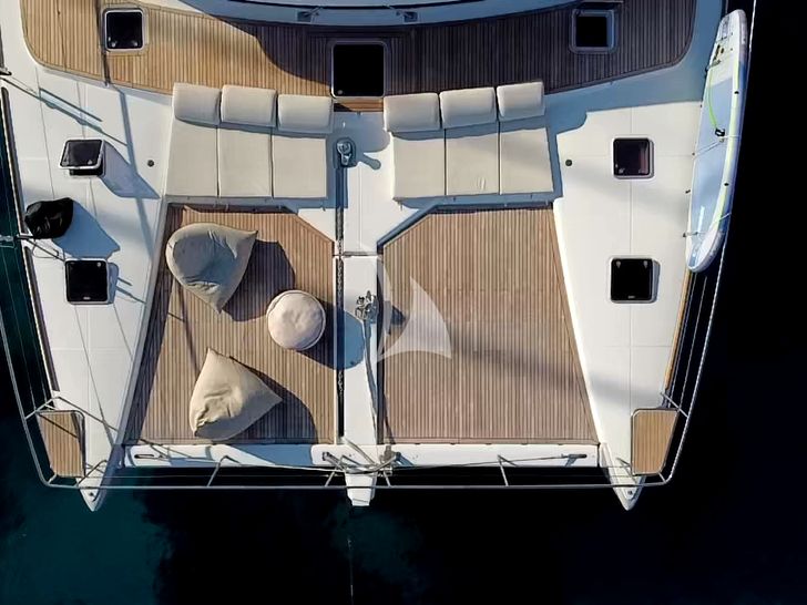 GALUX ONE- Fore deck