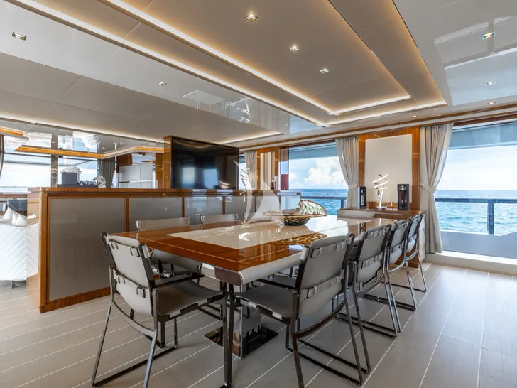 VELOCITY Mangusta GranSport 54 - main dining area VELOCITY Mangusta GranSport 54 - main dining area