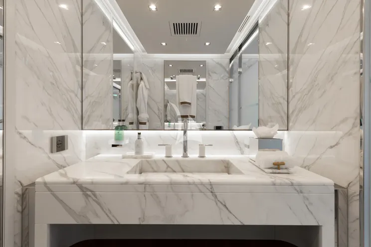 Charter Yacht VELOCITY - Mangusta GranSport 54 - 5 Cabins - Ibiza - Palma - Mallorca - Balearics - Spain