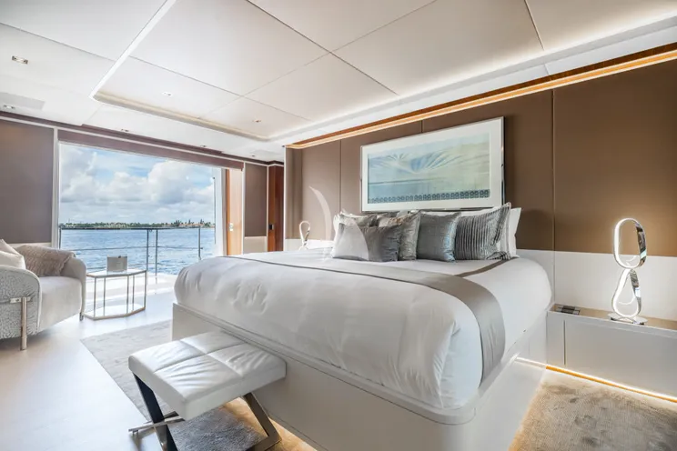 Charter Yacht VELOCITY - Mangusta GranSport 54 - 5 Cabins - Ibiza - Palma - Mallorca - Balearics - Spain