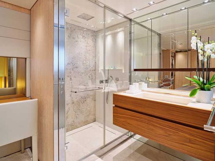 GOLDEN YACHT Sanlorenzo SL106 - VIP cabin 1 bathroom GOLDEN YACHT Sanlorenzo SL106 - VIP cabin 1 bathroom