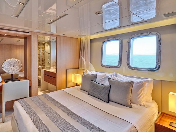 GOLDEN YACHT Sanlorenzo SL106 - VIP cabin 2 bed GOLDEN YACHT Sanlorenzo SL106 - VIP cabin 2 bed