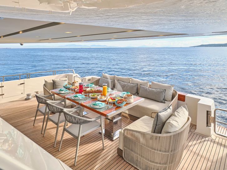 GOLDEN YACHT Sanlorenzo SL106 - aft deck GOLDEN YACHT Sanlorenzo SL106 - aft deck