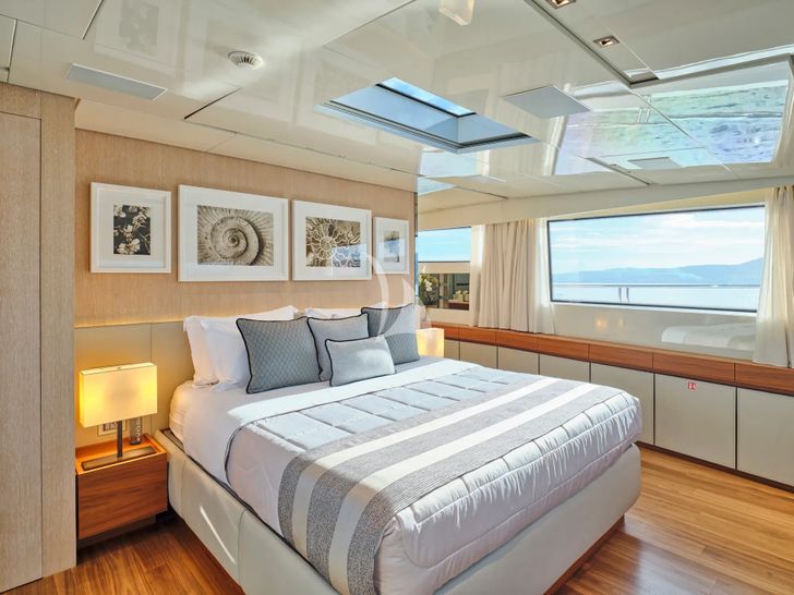 GOLDEN YACHT Sanlorenzo SL106 - master cabin GOLDEN YACHT Sanlorenzo SL106 - master cabin