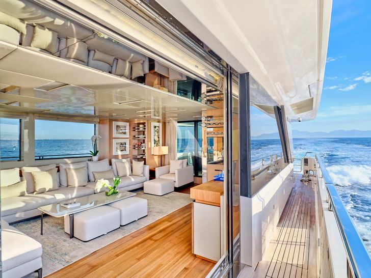 GOLDEN YACHT Sanlorenzo SL106 - side walkway and saloon access GOLDEN YACHT Sanlorenzo SL106 - side walkway and saloon access