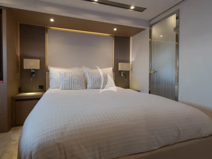 GOOD TIMES Prestige 680 - VIP cabin GOOD TIMES Prestige 680 - VIP cabin