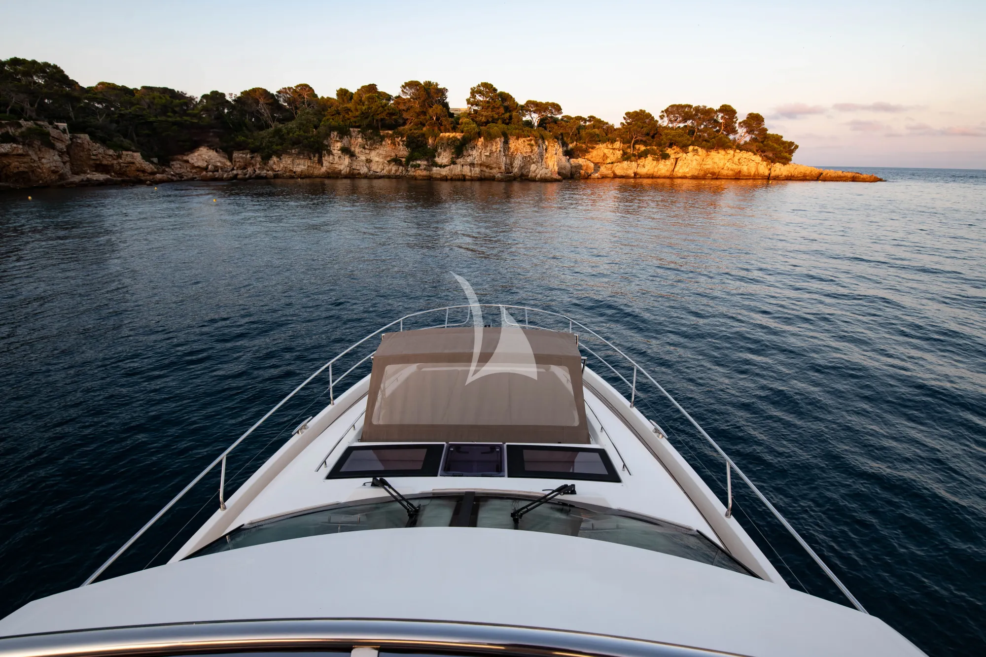 Charter Yacht GOOD TIMES - Prestige 680 - 4 Cabins - Antibes - Cannes - Nice - St Tropez - Monaco - French Riviera