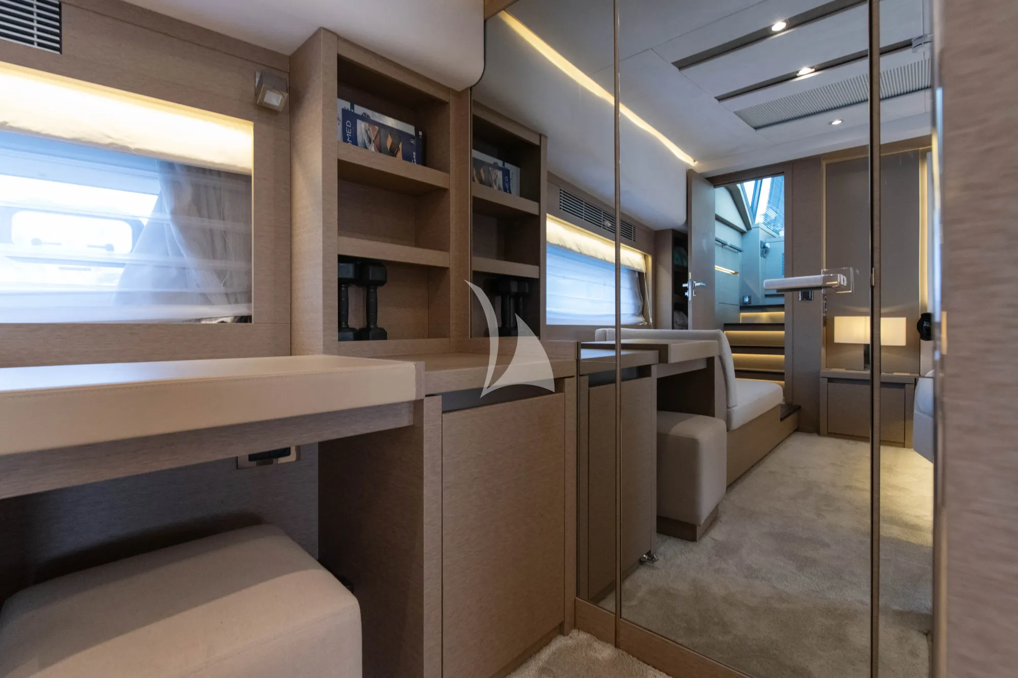 Charter Yacht GOOD TIMES - Prestige 680 - 4 Cabins - Antibes - Cannes - Nice - St Tropez - Monaco - French Riviera