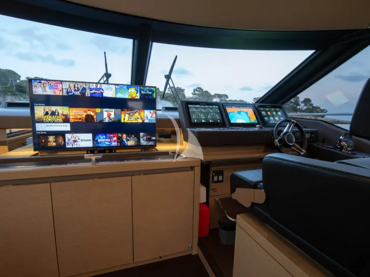 GOOD TIMES Prestige 680 - saloon TV GOOD TIMES Prestige 680 - saloon TV