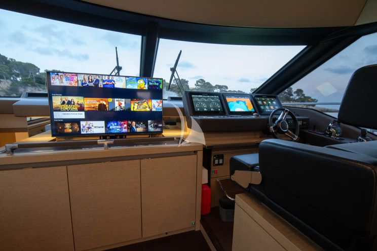 Charter Yacht GOOD TIMES - Prestige 680 - 4 Cabins - Antibes - Cannes - Nice - St Tropez - Monaco - French Riviera