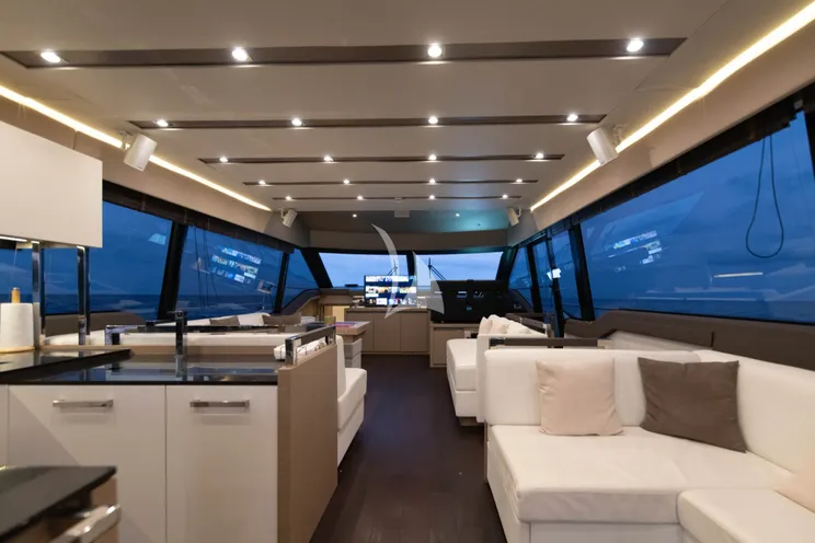 Charter Yacht GOOD TIMES - Prestige 680 - 4 Cabins - Antibes - Cannes - Nice - St Tropez - Monaco - French Riviera