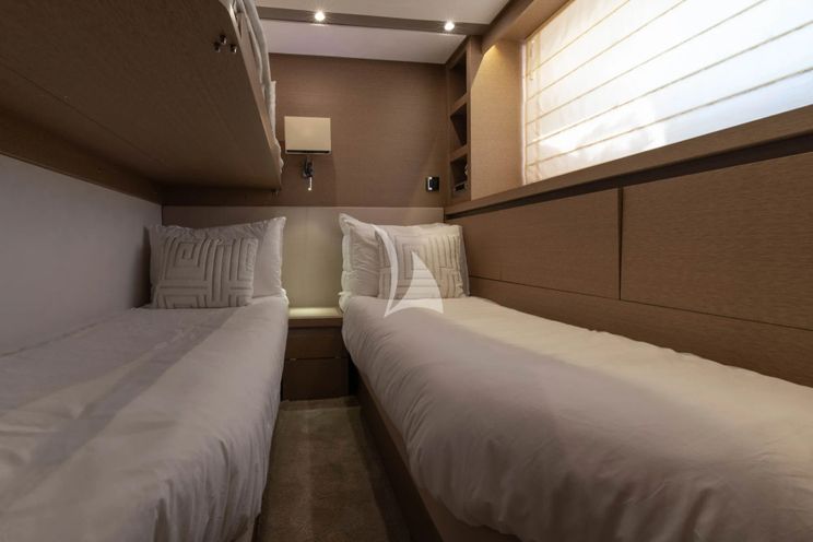 Charter Yacht GOOD TIMES - Prestige 680 - 4 Cabins - Antibes - Cannes - Nice - St Tropez - Monaco - French Riviera