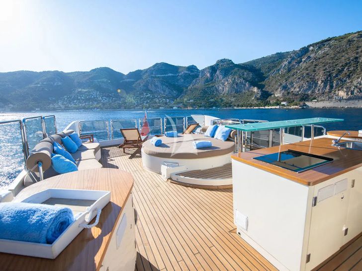 GRACE Astondoa 96 GLX - flybridge sun beds and bar area GRACE Astondoa 96 GLX - flybridge sun beds and bar area