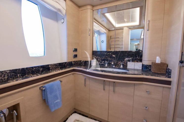 Charter Yacht GRACE - Astondoa 96 GLX - 4 Cabins - Naples - Capri - Positano - Amalfi Coast - Italy