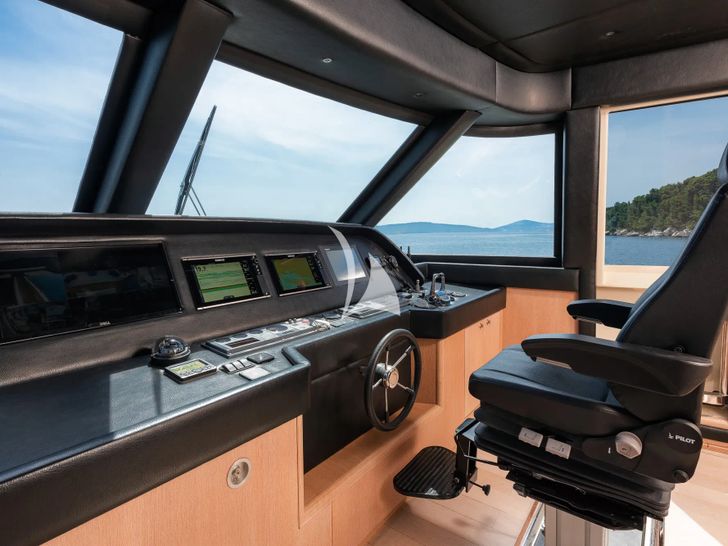 GRACE Aegean Yachts 28m - cockpit GRACE Aegean Yachts 28m - cockpit