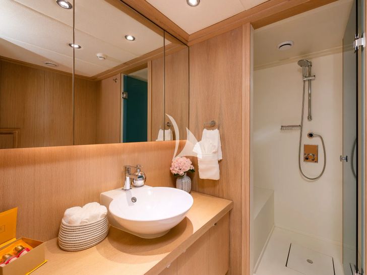 GRACE Aegean Yachts 28m - twin cabin 1 bathroom GRACE Aegean Yachts 28m - twin cabin 1 bathroom