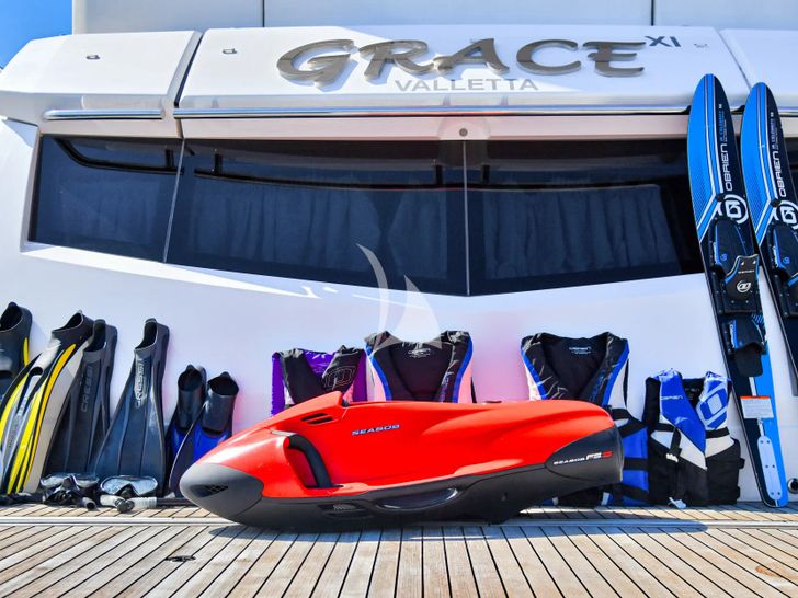 GRACE XI Sunseeker 75 - water toys GRACE XI Sunseeker 75 - water toys