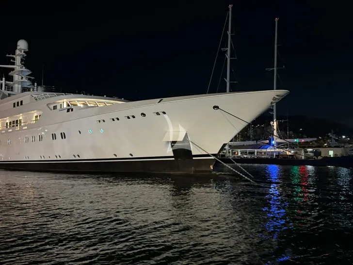 GRAND OCEAN Blohm&Voss 85m - docked GRAND OCEAN Blohm&Voss 85m - docked