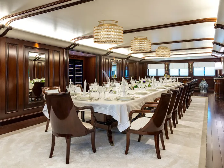 GRAND OCEAN Blohm&Voss 85m - main deck dining area GRAND OCEAN Blohm&Voss 85m - main deck dining area