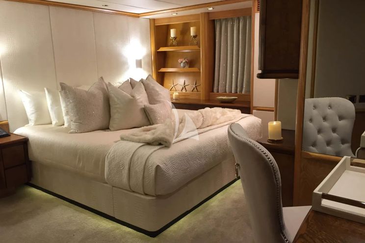 Charter Yacht GRAND ILLUSION - Palmer Johnson 137 - 5 Cabins - Nassau - Exumas - Bahamas