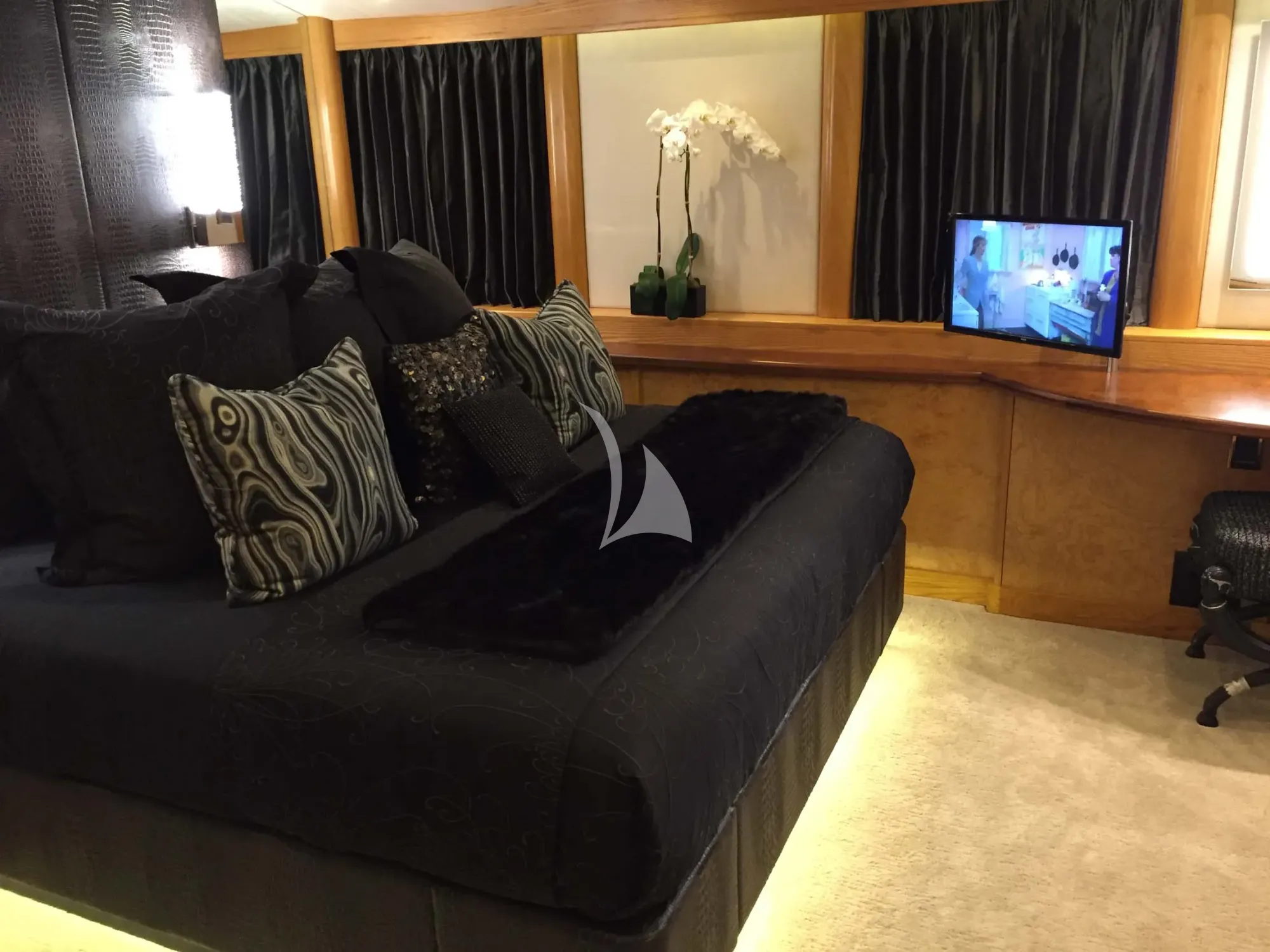 Charter Yacht GRAND ILLUSION - Palmer Johnson 137 - 5 Cabins - Nassau - Exumas - Bahamas