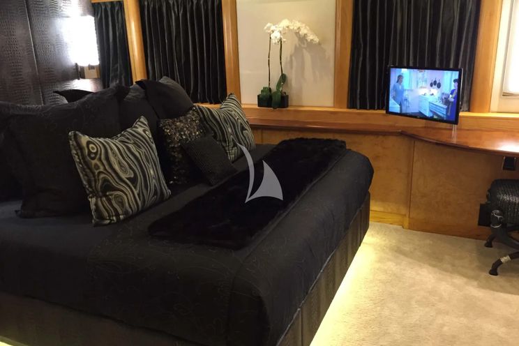 Charter Yacht GRAND ILLUSION - Palmer Johnson 137 - 5 Cabins - Nassau - Exumas - Bahamas