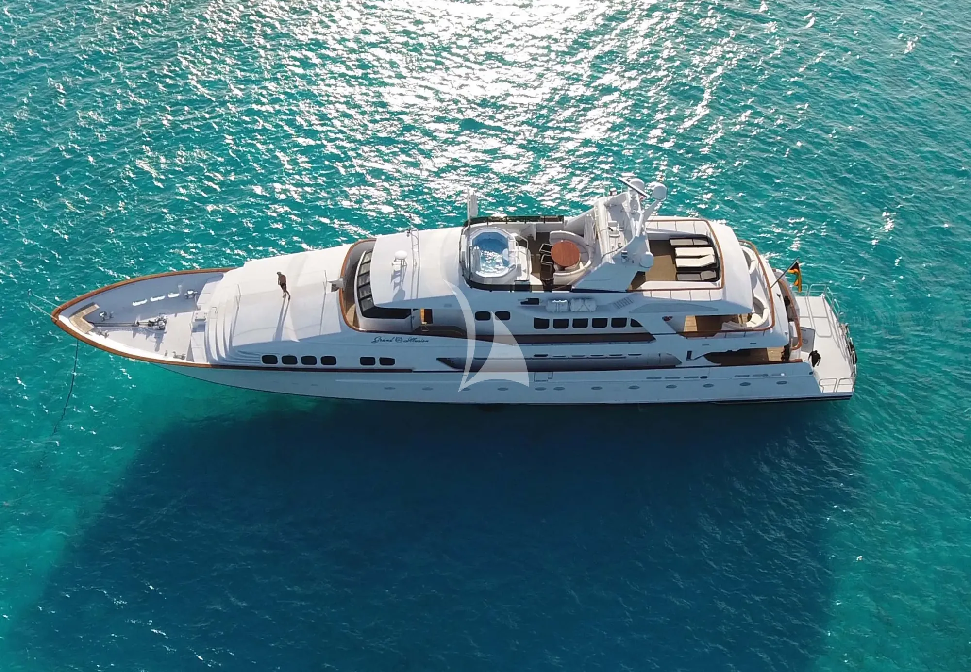 Charter Yacht GRAND ILLUSION - Palmer Johnson 137 - 5 Cabins - Nassau - Exumas - Bahamas