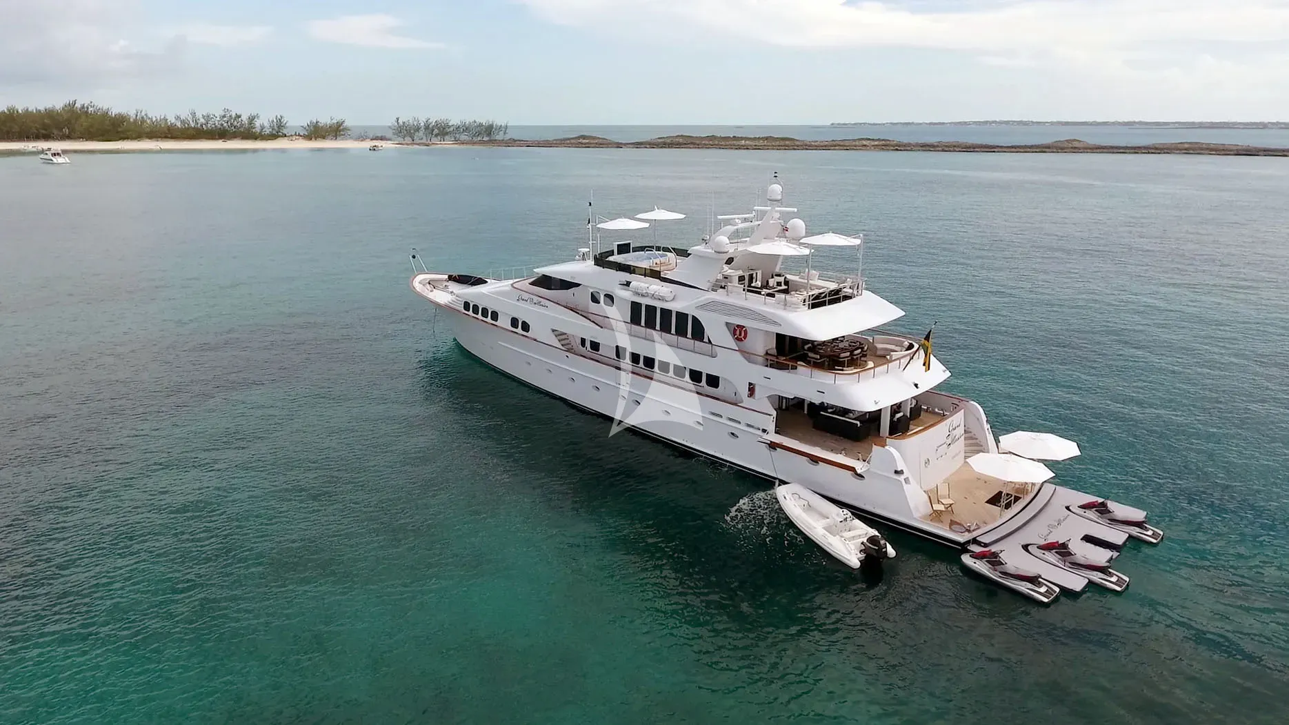 Charter Yacht GRAND ILLUSION - Palmer Johnson 137 - 5 Cabins - Nassau - Exumas - Bahamas