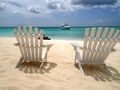 GRAND ILLUSION Palmer Johnson 137 - beach chairs GRAND ILLUSION Palmer Johnson 137 - beach chairs