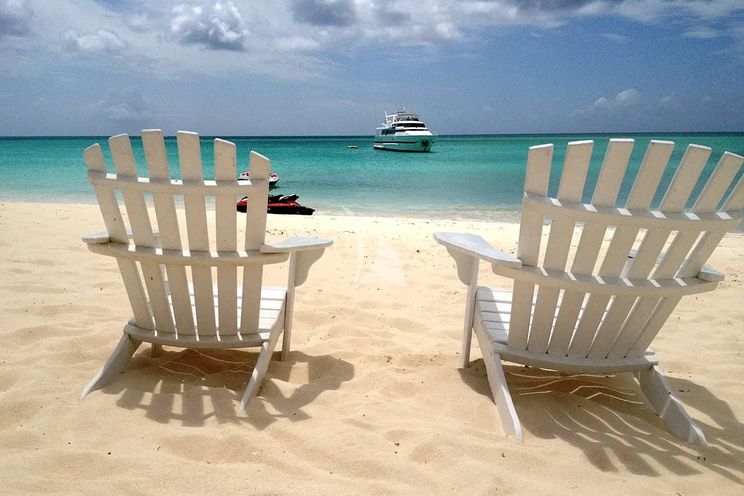 Charter Yacht GRAND ILLUSION - Palmer Johnson 137 - 5 Cabins - Nassau - Exumas - Bahamas