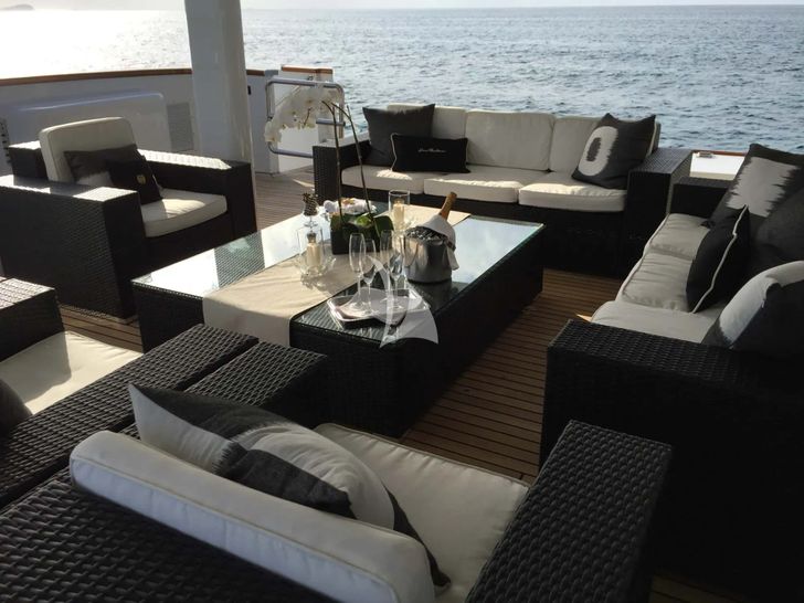 GRAND ILLUSION Palmer Johnson 137 - main aft deck GRAND ILLUSION Palmer Johnson 137 - main aft deck