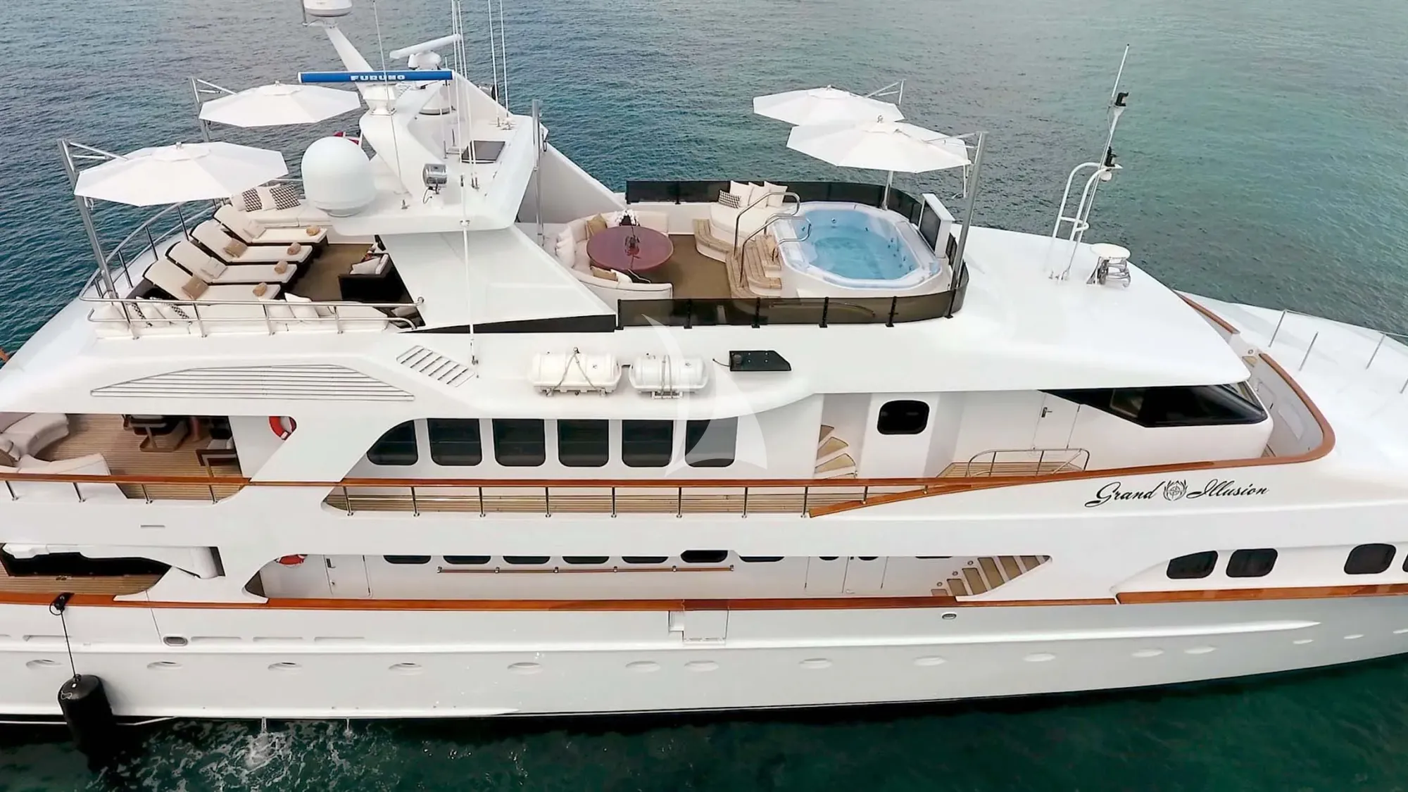Charter Yacht GRAND ILLUSION - Palmer Johnson 137 - 5 Cabins - Nassau - Exumas - Bahamas