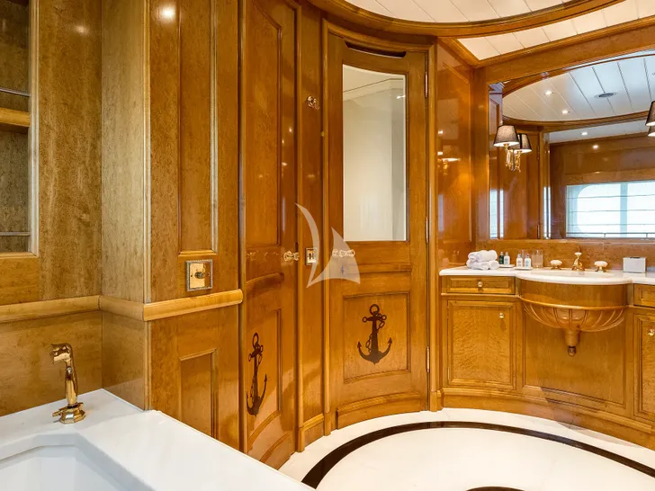 GRAND OCEAN Blohm&Voss 85m - VIP cabin 3 bathroom GRAND OCEAN Blohm&Voss 85m - VIP cabin 3 bathroom