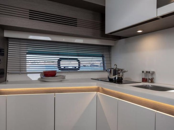 Gran Turismo 45 - galley Gran Turismo 45 - galley