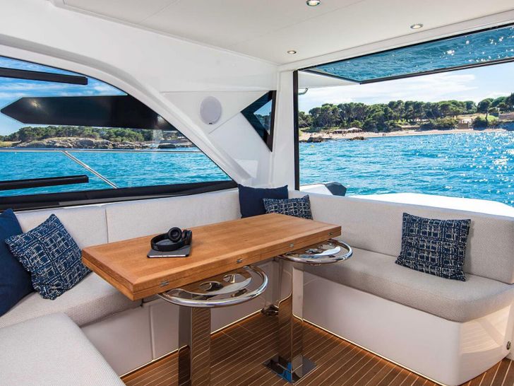 Gran Turismo 45 - saloon Gran Turismo 45 - saloon