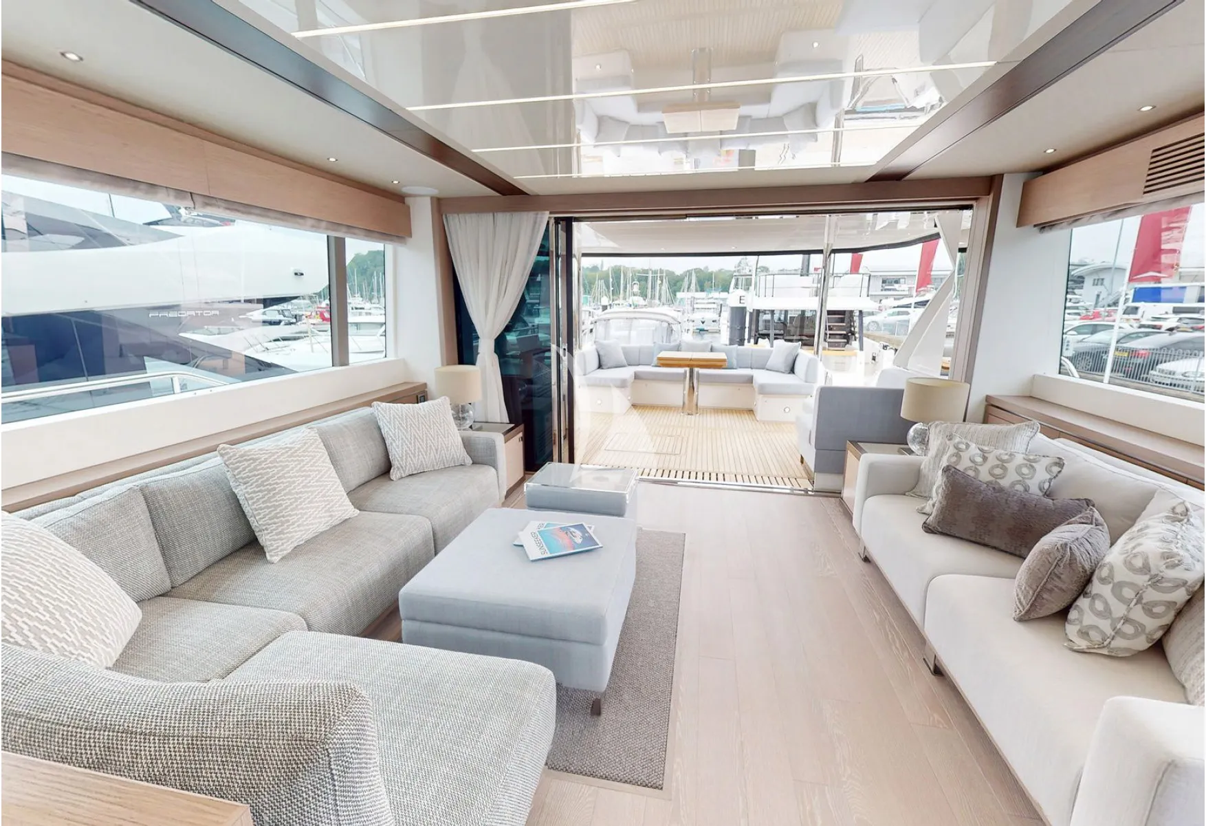 G.T.U. Sunseeker 76 - main saloon lounge