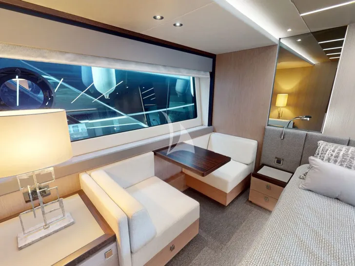 G.T.U. Sunseeker 76 - master cabin lounge G.T.U. Sunseeker 76 - master cabin lounge
