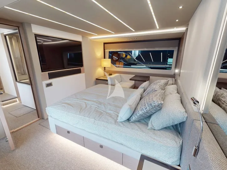 G.T.U. Sunseeker 76 - master cabin G.T.U. Sunseeker 76 - master cabin