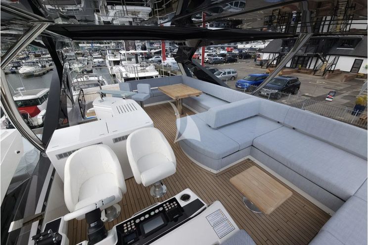 Charter Yacht G.T.U. - Sunseeker 76 - 4 Cabins - Genoa - Liguria - La Spezia - Italian Riviera