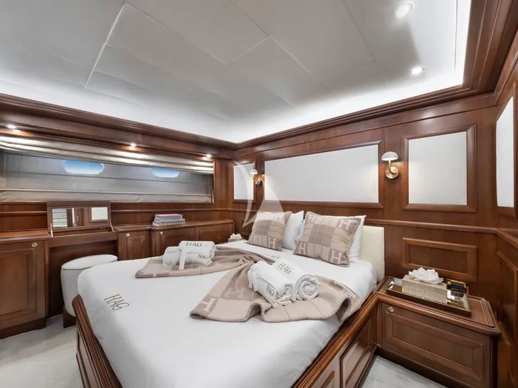 HAG Custom Line 30m - VIP cabin HAG Custom Line 30m - VIP cabin